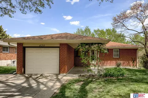 430 Apache Trl, Lincoln, NE 68505