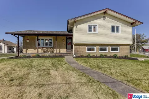 202 N Mayne St, Valley, NE 68064