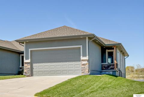 7116 N 154th St, Bennington, NE 68007