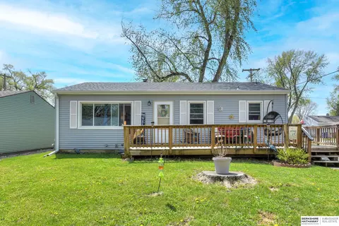 811 W 31 Ave, Bellevue, NE 68005