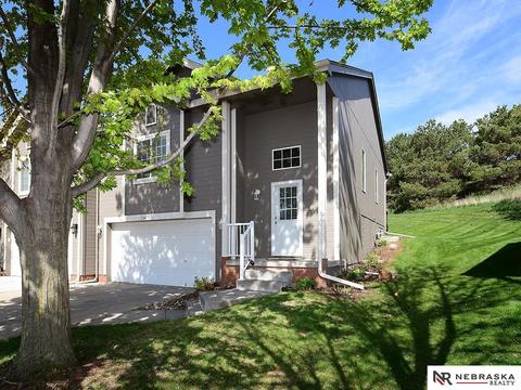 7544 N 77th Ter, Omaha, NE 68122