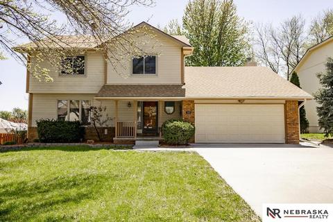 1909 Windcrest Ave, Papillion, NE 68133