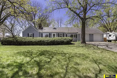 5910 N 52 St, Omaha, NE 68104