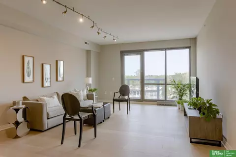 120 S 31 Ave #5408, Omaha, NE 68131