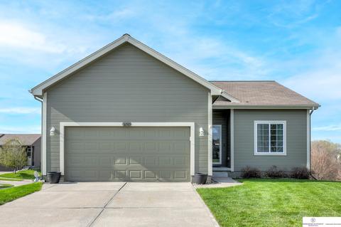 16503 Camden Cir, Omaha, NE 68116