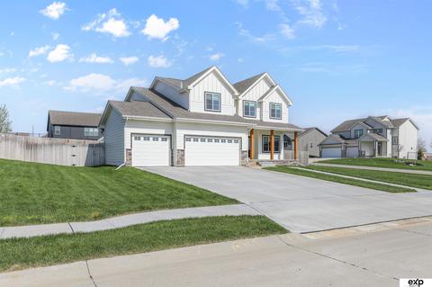 13817 S 51st St, Papillion, NE 68133