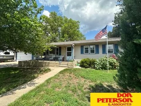 2138 E 20th St, Fremont, NE 68025