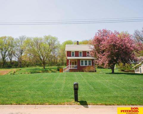 504 N 14th St, Tekamah, NE 68061