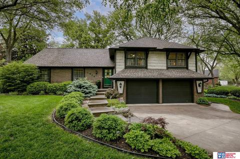 1424 Stonyhill Rd, Lincoln, NE 68520