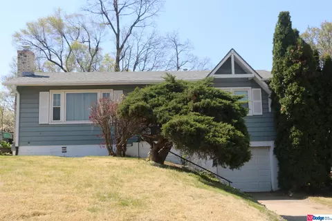 3481 Manderson St, Omaha, NE 68111