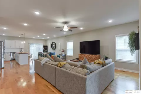 655 N 10 Ave, Springfield, NE 68059 photo 7