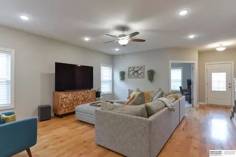 655 N 10 Ave, Springfield, NE 68059 photo 10