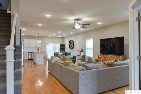 655 N 10 Ave, Springfield, NE 68059 photo 6