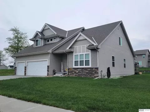 655 N 10 Ave, Springfield, NE 68059 photo 2