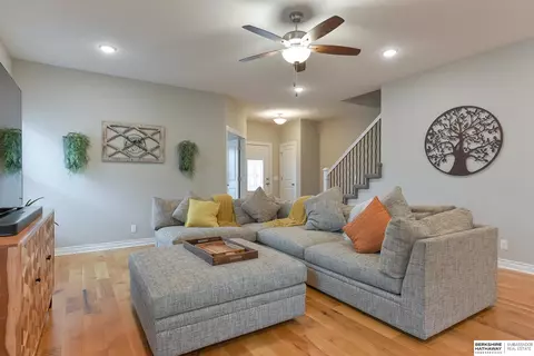 655 N 10 Ave, Springfield, NE 68059 photo 9