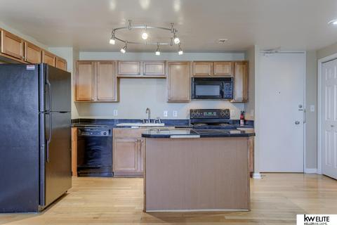 105 N 31st Ave #704, Omaha, NE 68131