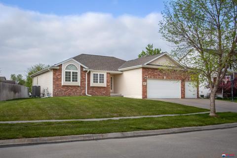 2800 Oshea Dr, Lincoln, NE 68516