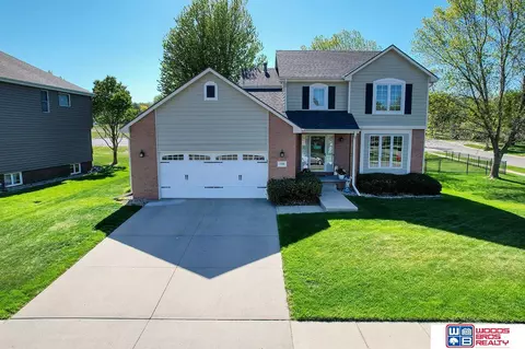 5501 S 72nd St, Lincoln, NE 68516