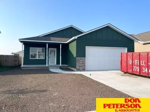 3003 Cottage Grv, Fremont, NE 68025