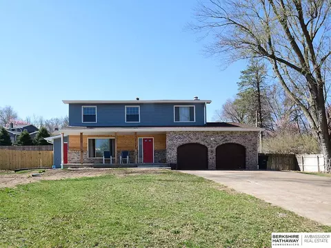 12459 Deer Hollow Dr, Omaha, NE 68154