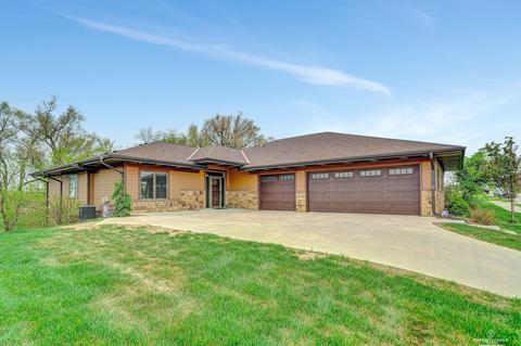 923 Lacebark Ln, Lincoln, NE 68521