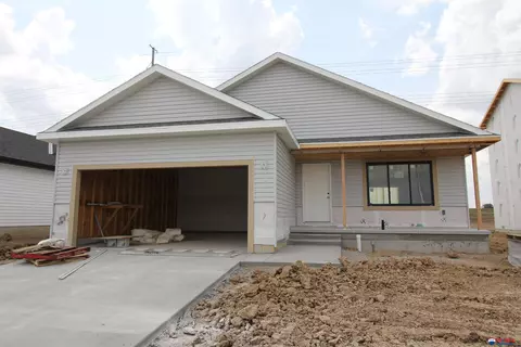 1007 W Panorama Rd, Lincoln, NE 68523