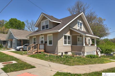 1703 N 38 St, Omaha, NE 68111