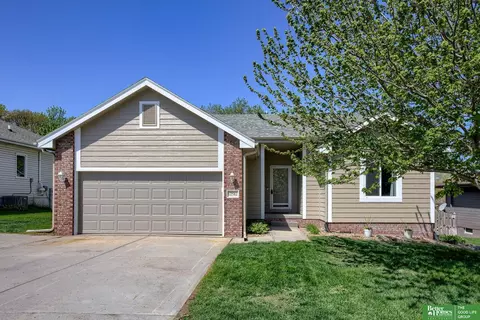 12512 S 218th St, Gretna, NE 68028