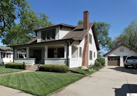 908 5th St, Friend, NE 68359