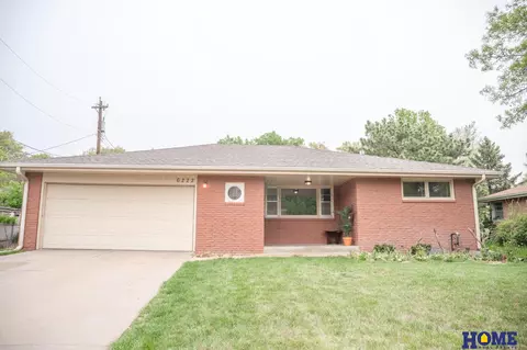 6222 Holdrege St, Lincoln, NE 68505