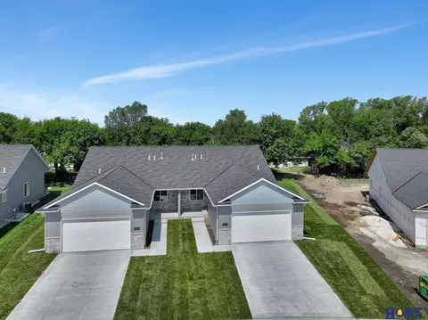 9541 Bailie Ct, Waverly, NE 68462