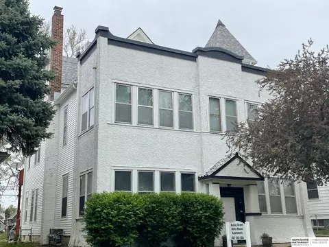 1910 Binney St, Omaha, NE 68110