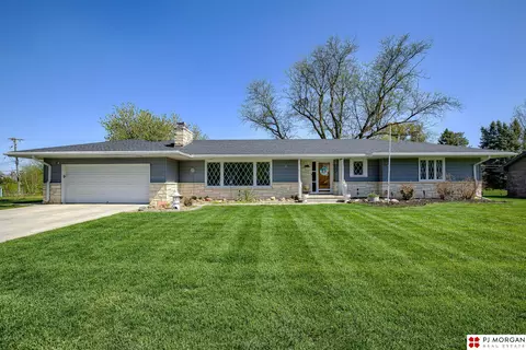 20702 Flavin St, Elkhorn, NE 68022