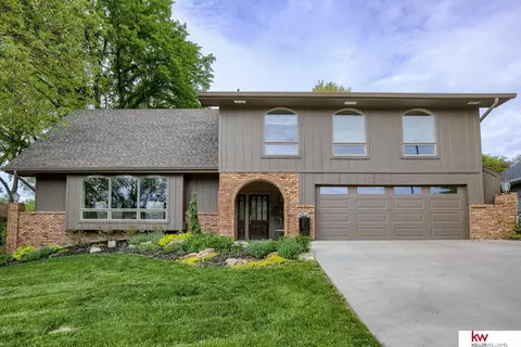 517 Martin Dr N, Bellevue, NE 68005