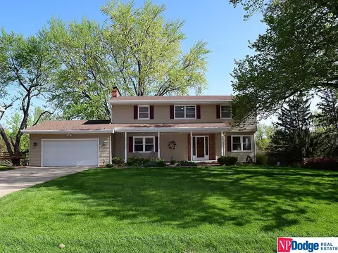 11708 Howard Rd, Omaha, NE 68154
