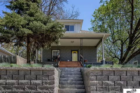 2307 N 65 Ave, Omaha, NE 68104
