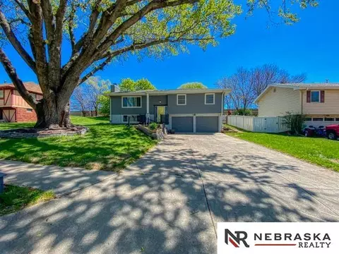 1005 N 105 St, Omaha, NE 68114