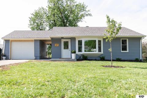 509 E 2 St, Papillion, NE 68046