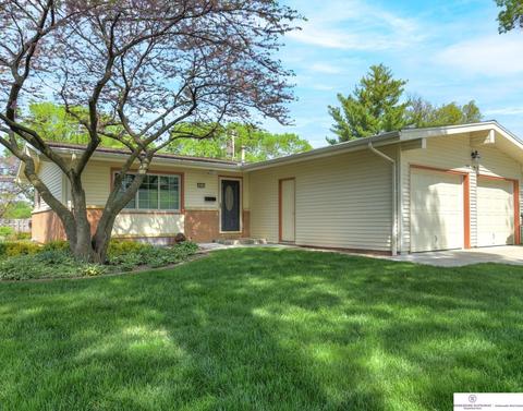 2618 N 97 St, Omaha, NE 68134