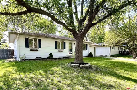 619 Eagle Dr, Eagle, NE 68347 photo 2