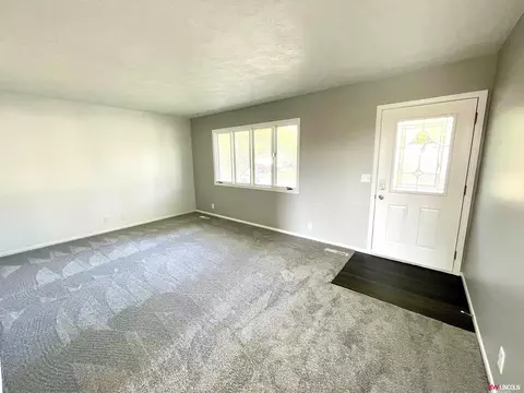 619 Eagle Dr, Eagle, NE 68347 photo 4