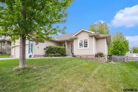 11923 N 160th St, Bennington, NE 68007