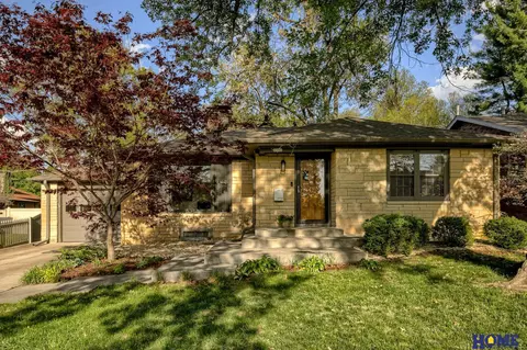 3322 Grimsby Ln, Lincoln, NE 68502
