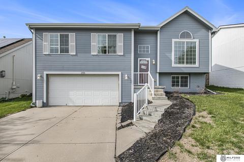 16926 Redman Ave, Omaha, NE 68116