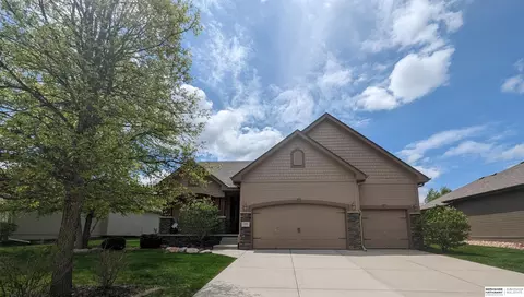 12336 S 73 Ave, Papillion, NE 68046