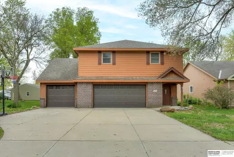505 Langdon Ave, Gretna, NE 68028