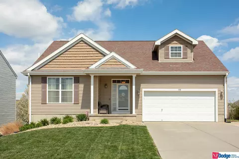 1116 Walnut Creek St, Papillion, NE 68046