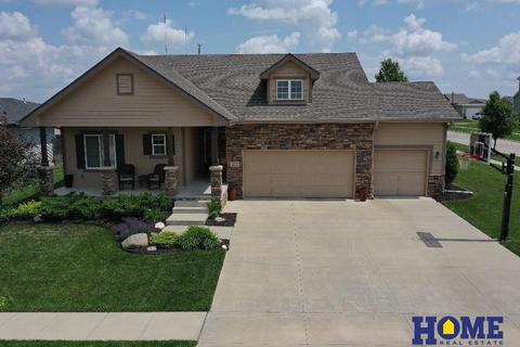 7322 Rachel Rd, Lincoln, NE 68516