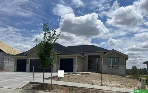 18113 Miami St, Elkhorn, NE 68022