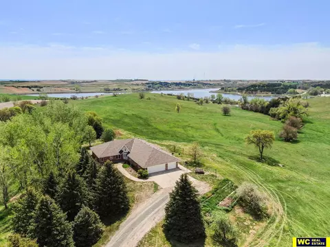 2911 County Road Gh, Tekamah, NE 68061